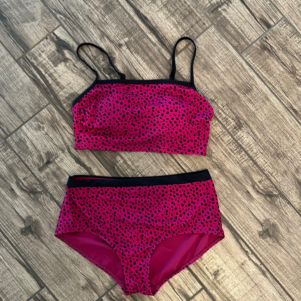 Women’s 2 piece bathing suit